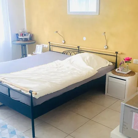 Accommodatie bij particulieren Grosses Gaestezimmer Mit Bad *