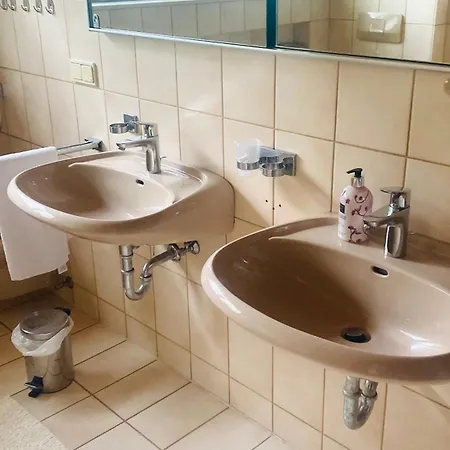 Gaestehaus Steinmann Grosses Gaestezimmer בית אירוח מילטנברג