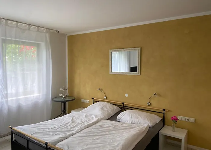 Accommodatie bij particulieren Grosses Gaestezimmer Mit Bad Miltenberg