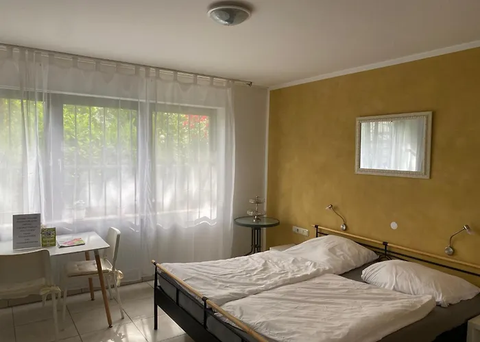 Grosses Gaestezimmer Mit Bad Miltenberg