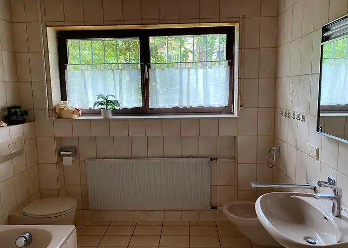 Grosses Gaestezimmer Mit Bad Miltenberg